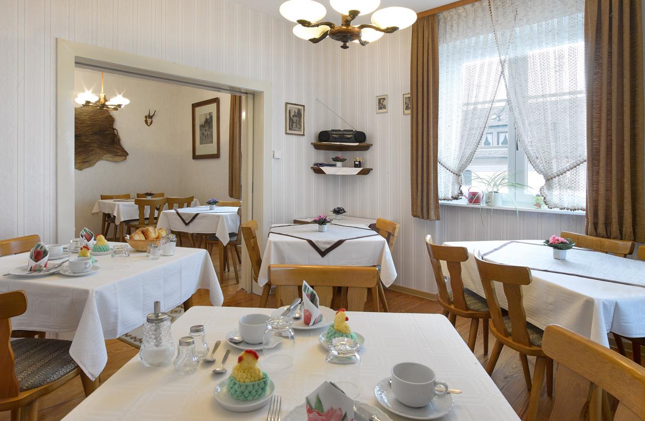 Pension "Haus Am Walde" Brodenbach, Mosel ภายนอก รูปภาพ