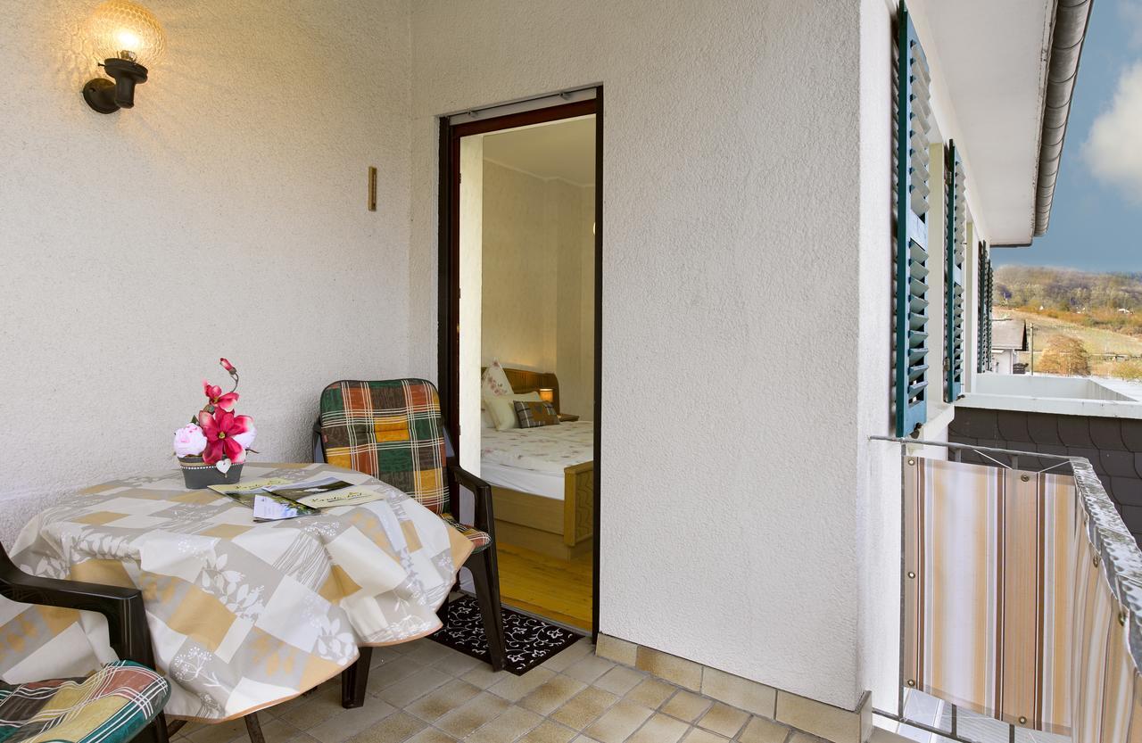 Pension "Haus Am Walde" Brodenbach, Mosel ภายนอก รูปภาพ