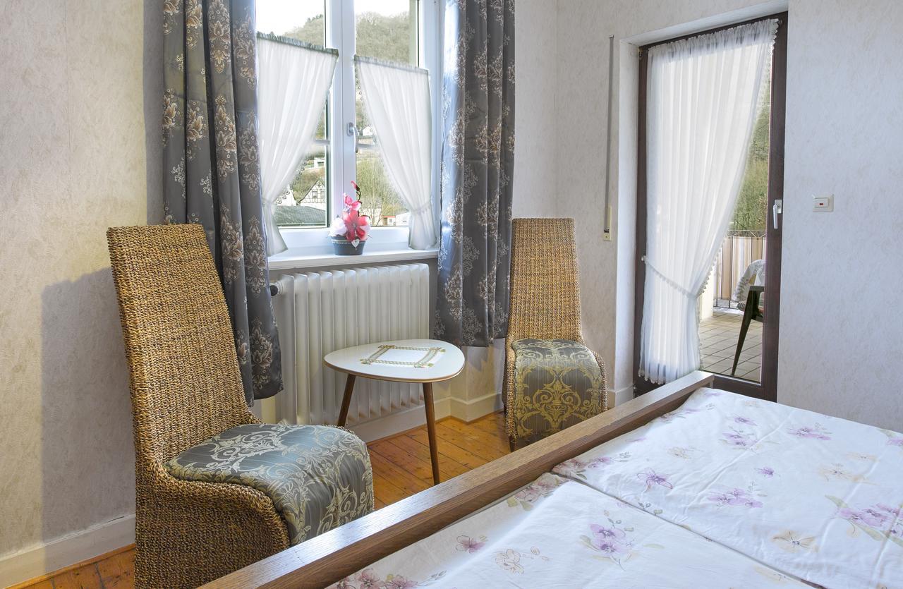 Pension "Haus Am Walde" Brodenbach, Mosel ภายนอก รูปภาพ